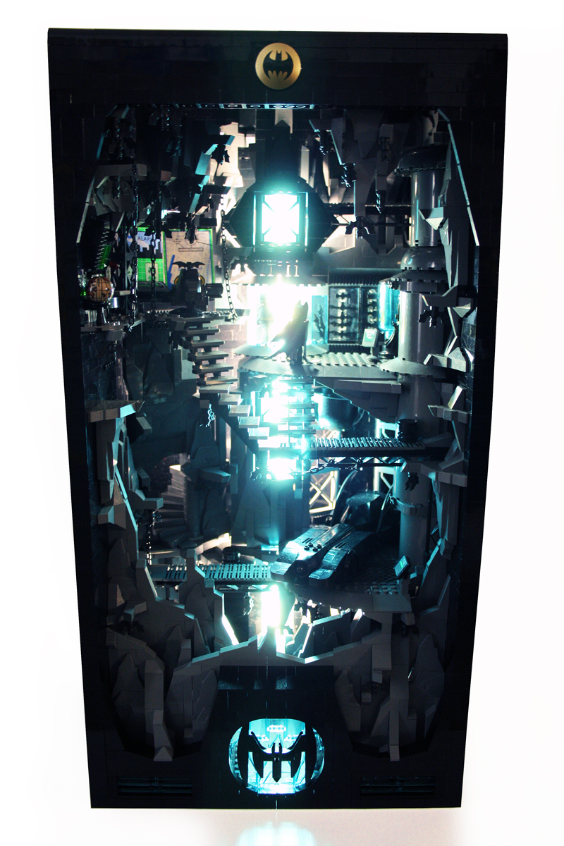 Illustration for article titled Holy Batman and His Bloody Amazing 9,000-Brick Lego Batcave!